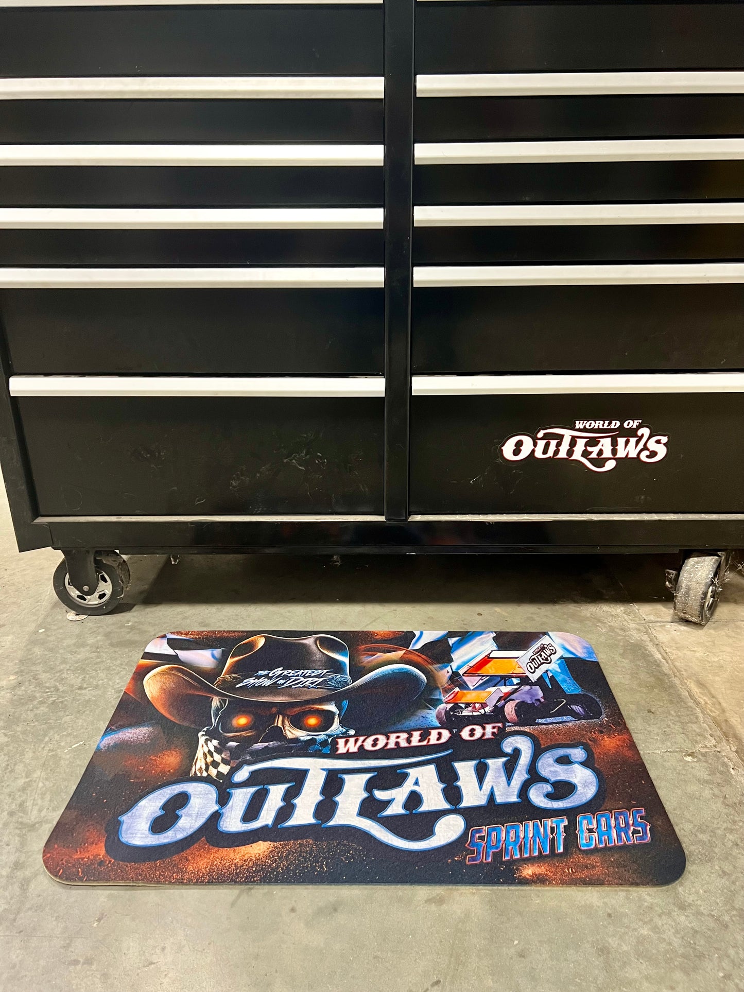 World of Outlaws- Sprint Car Series 20 x 30 Floor Mat